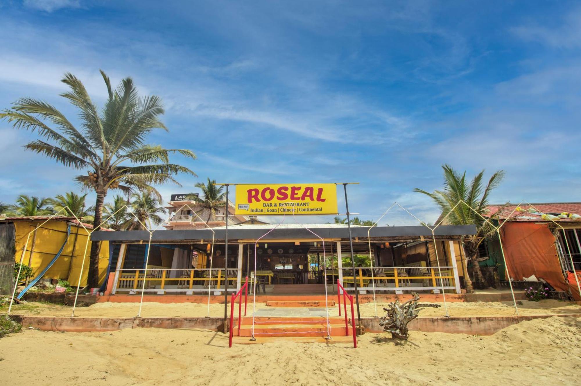 Roseal Beach Front Бага Екстериор снимка